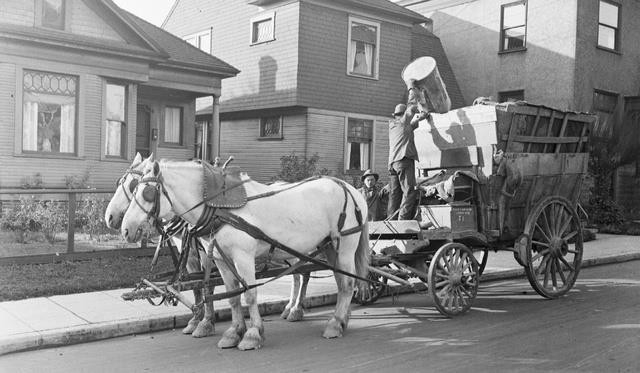 The Fascinating History Of The Garbage Truck And The Knoxville Mayor Behind It2