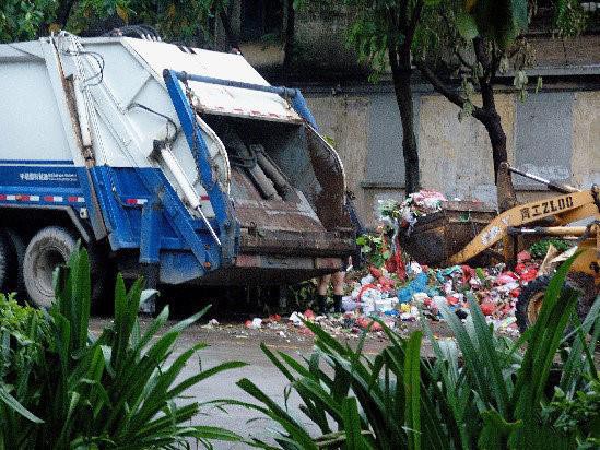 Different Municipal Sanitation Trucks 5