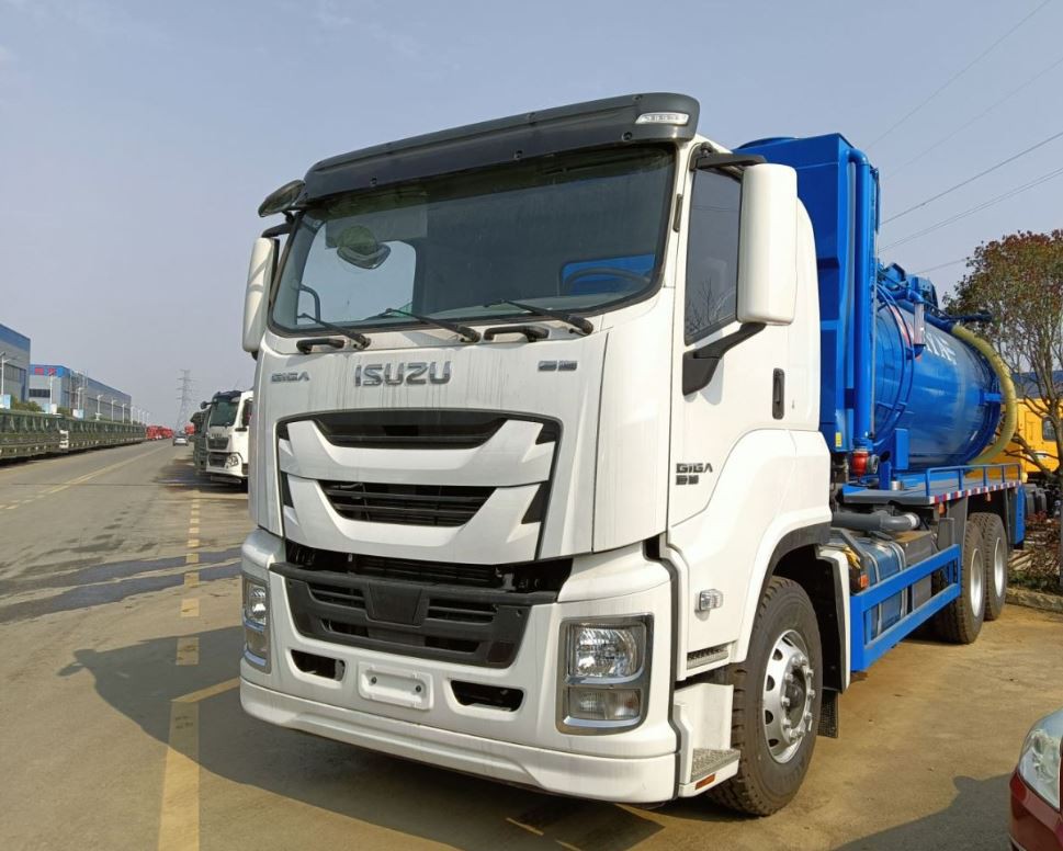 Combined Sewer and Jetting Truck Exported to Overseas 1