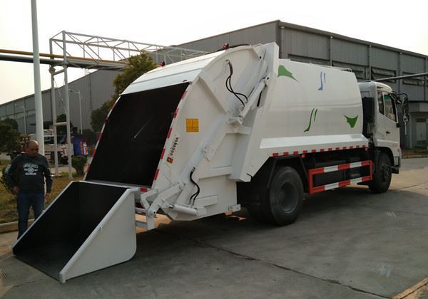 Municipal Solid Waste Collection Truck (7)