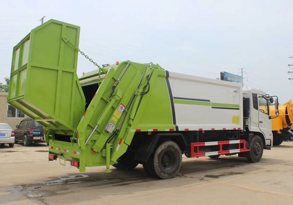 Municipal Solid Waste Collection Truck (9)