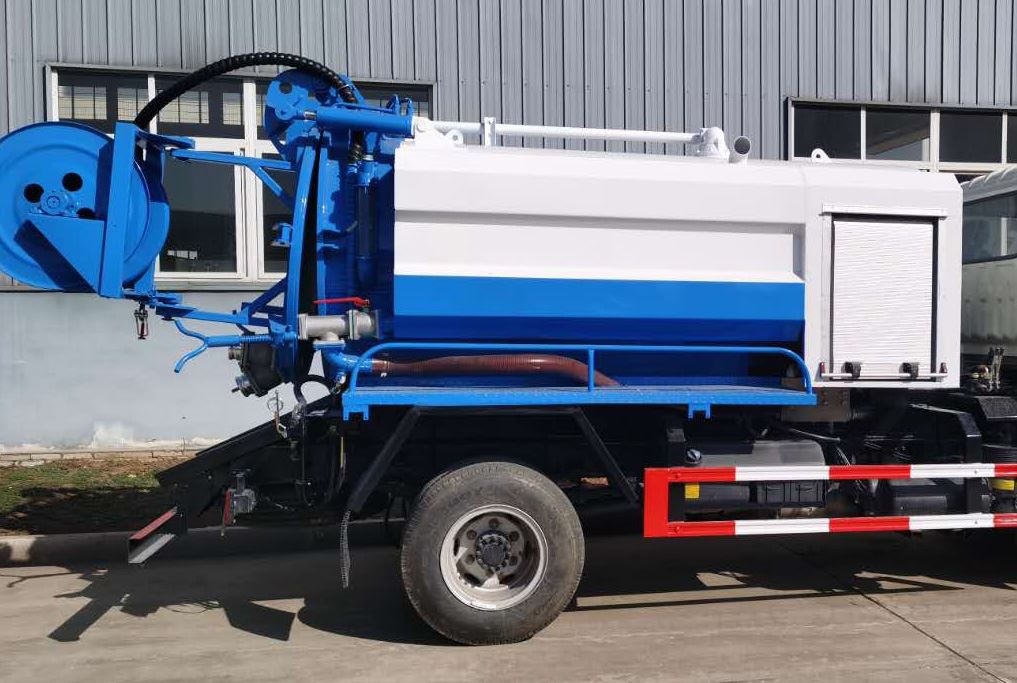 Sewer Jetter Truck Tank 1.jpg