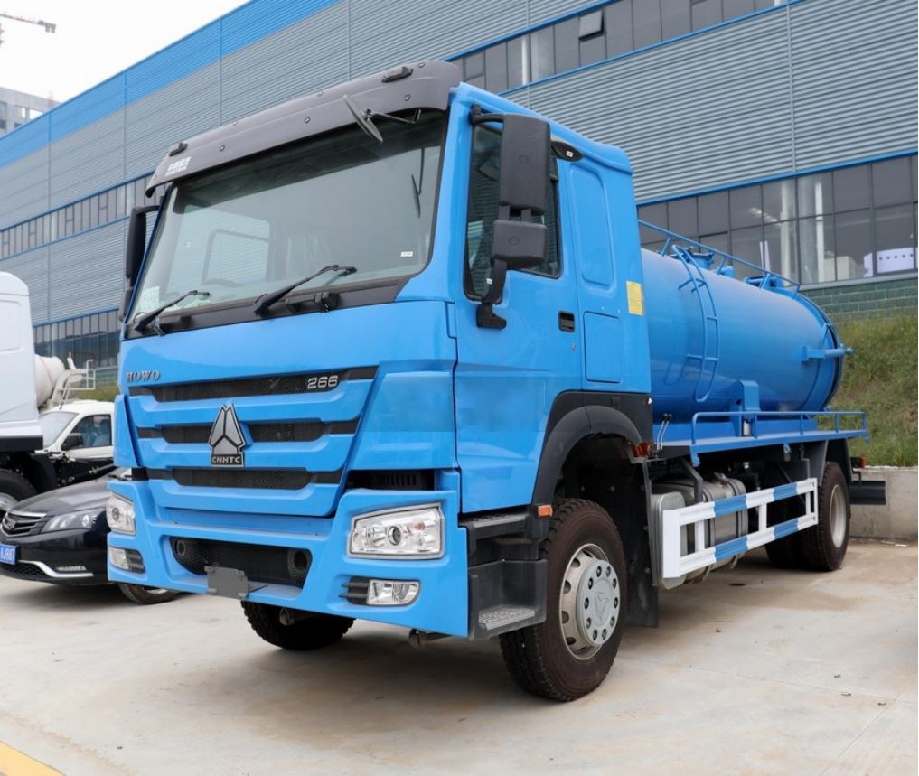 Vacuum Liquid Waste Tanker (3)