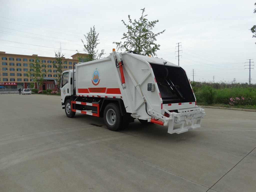 High Pressure Hydraulic Compactor Truck (4)