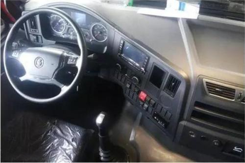 Shacman X3000 Dump Truck Interior