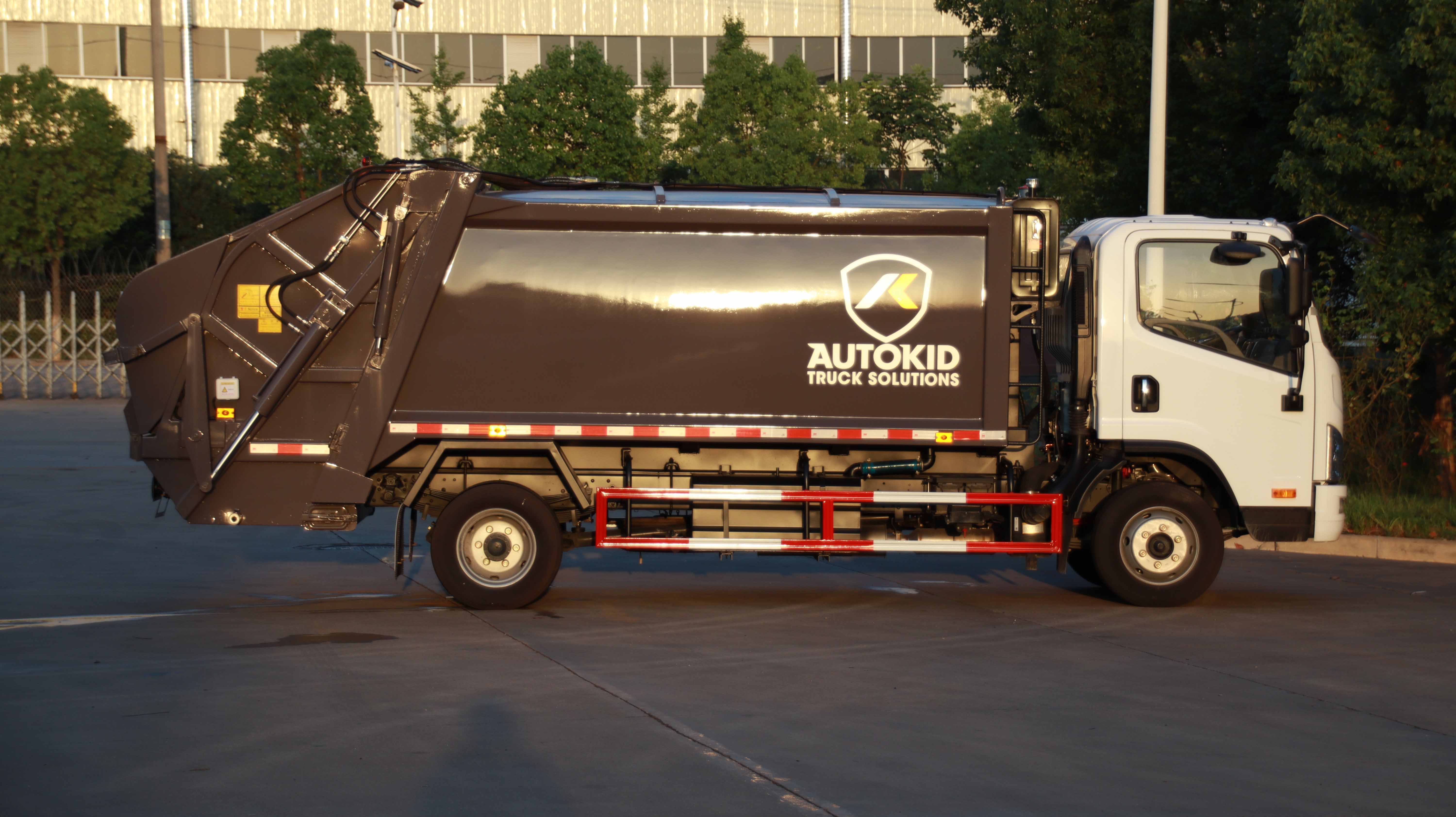 FAW 10CBM RHD Waste Collection Truck (8)