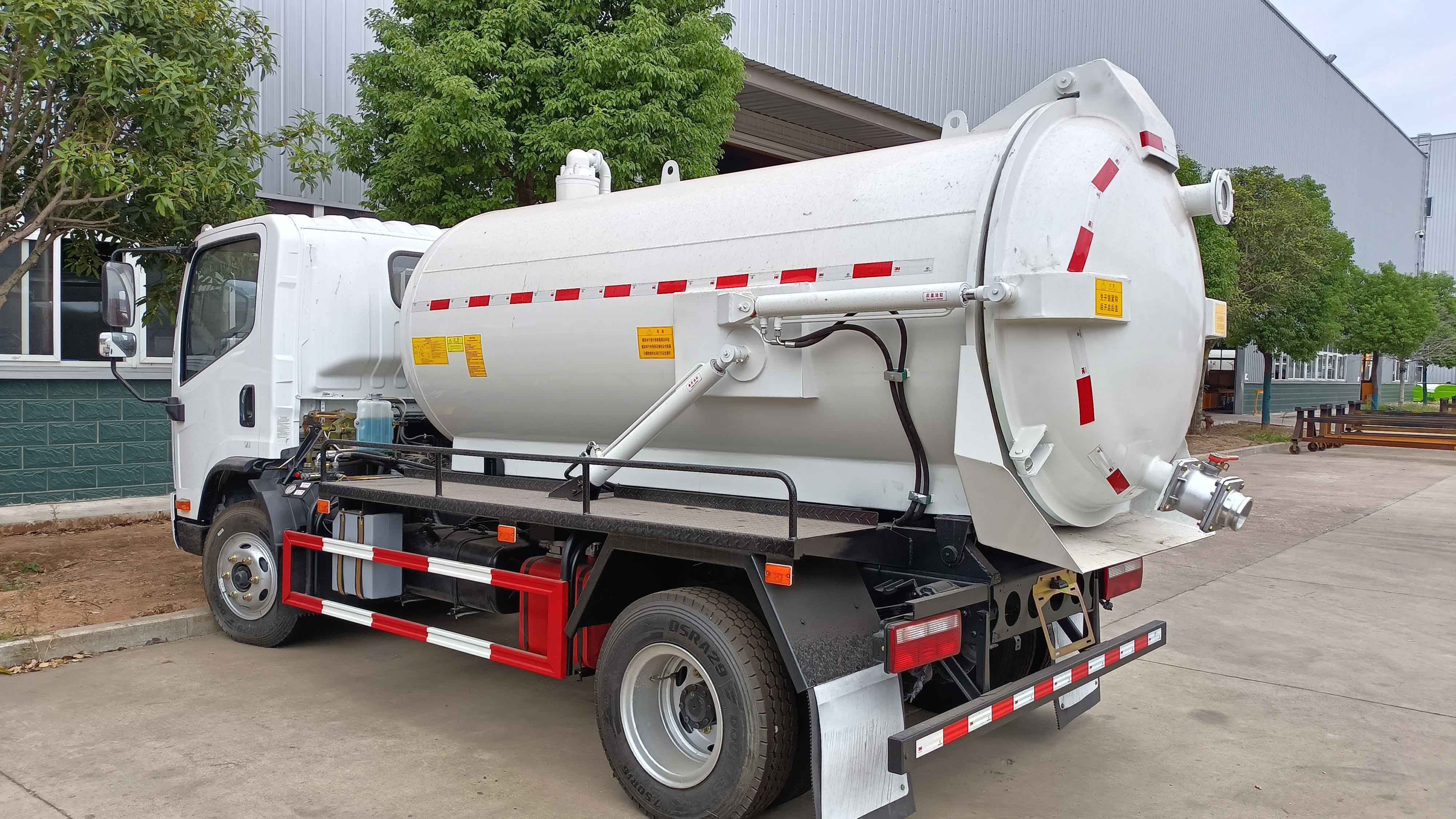 FAW Lquid Waste Removal Sewer Truck (8)