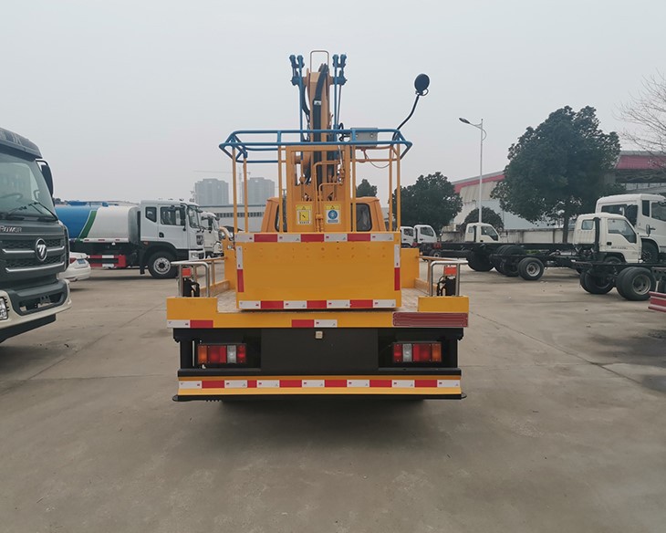 13m Articulated Boom Aerial Bucket Truck 1