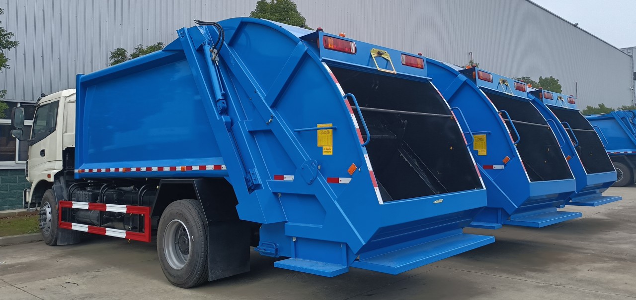 FOTON Rear Loader Garbage Truck 8