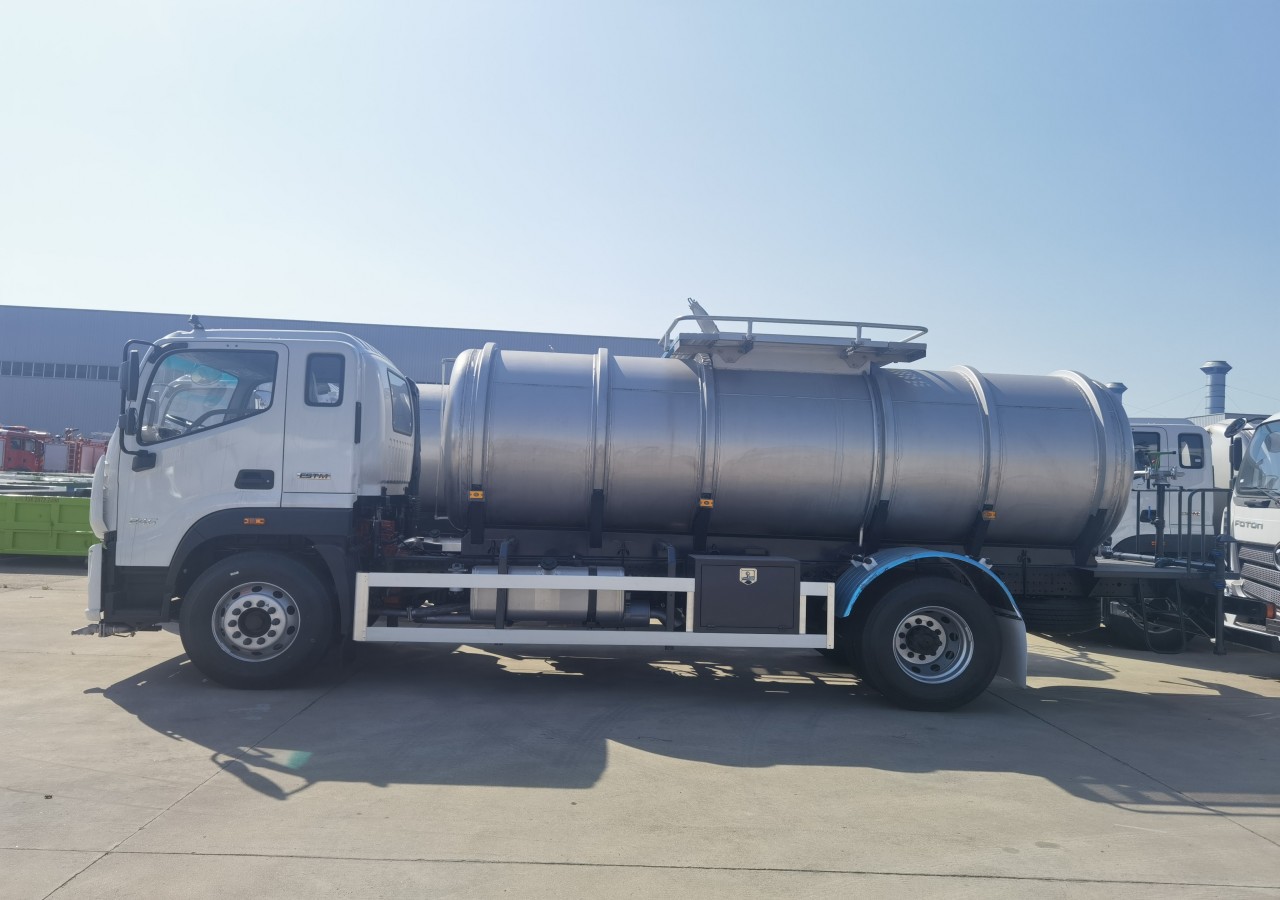 FOTON Sprinkler Truck 2