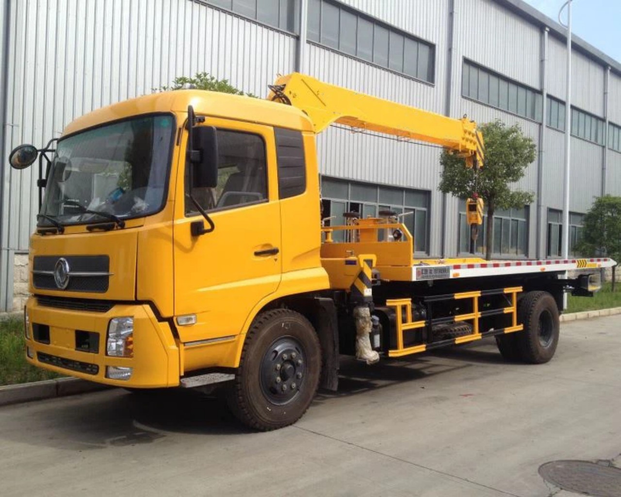 6 ton tow truck mounted crane 2