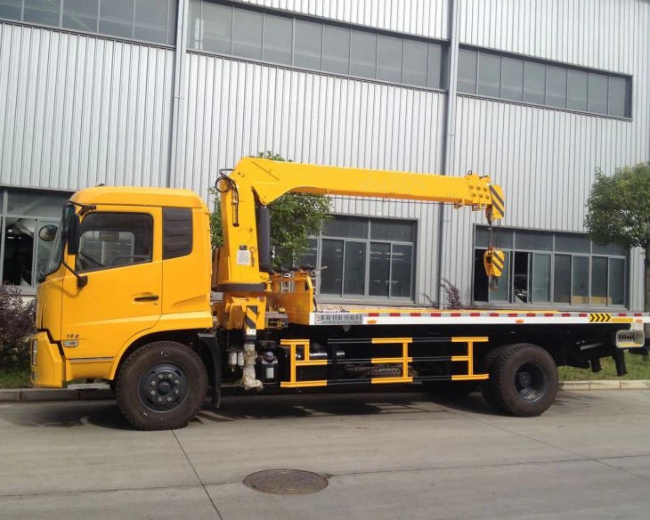 6 ton tow truck mounted crane 3