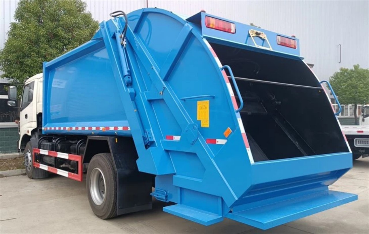 foton rear loader garbage truck 4