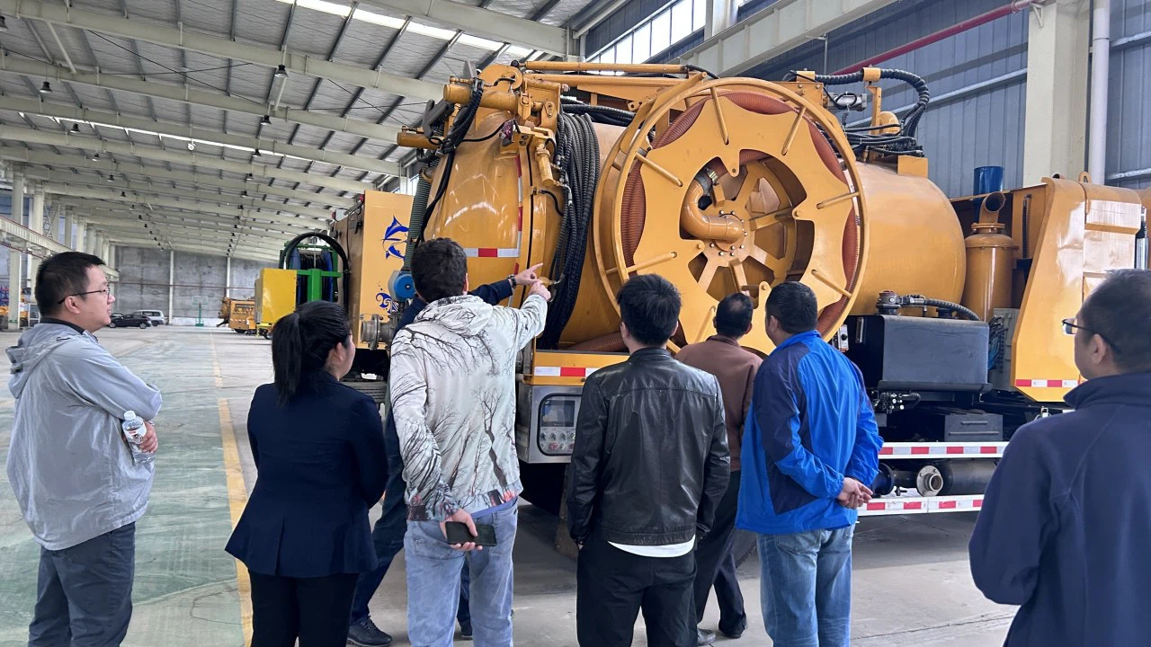 16000 Liters Combination Sewer Cleaning Machine 9