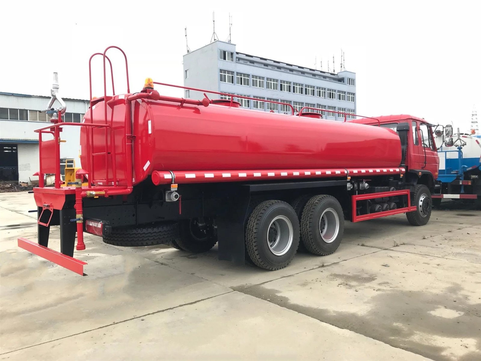 Belize Introduces Water Bowser Fire Trucks Boosting Firefighting Capabilities 3