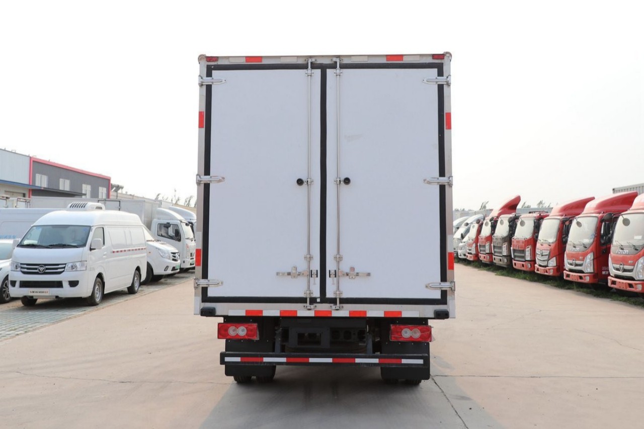 18 M3 Light Weight Refrigerated Truck 8