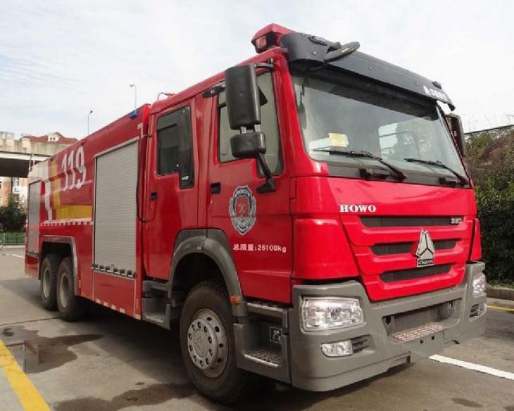 Dry Chemical Powder Fire Truck