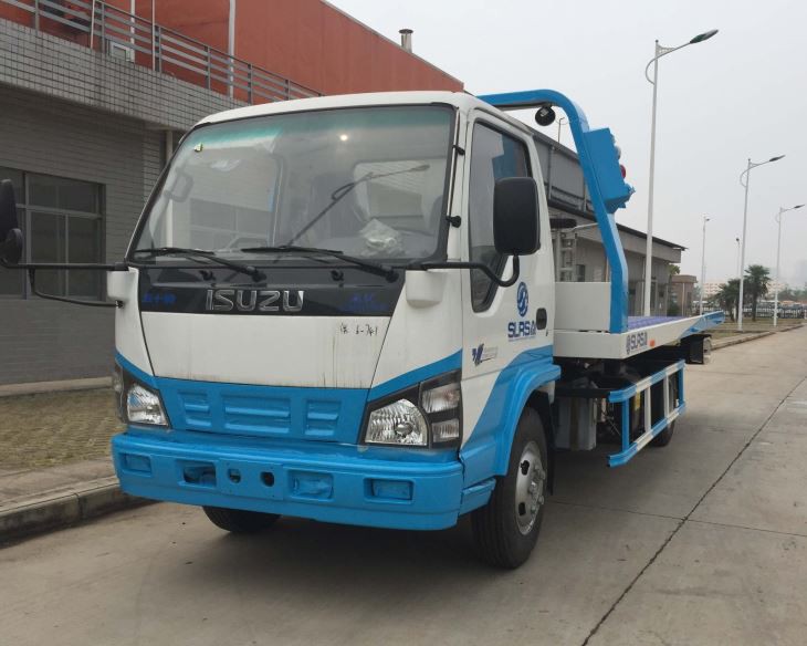 ISUZU Flatbed Tow Truck