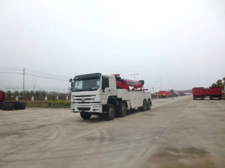 Large Rotator Tow Truck