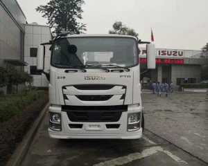 ISUZU FTR Truck With Crane