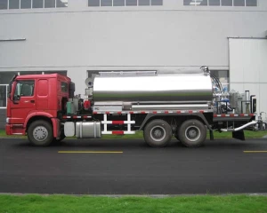 Semi Automatic Asphalt Distributor Truck