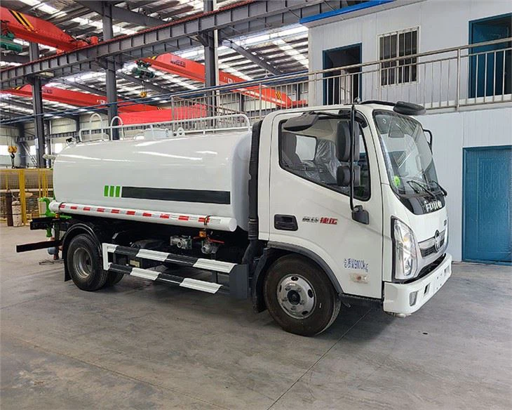 1500 Gallon Water Tank Truck