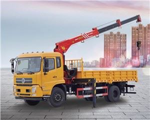 Lifting Capacity 5000kg Truck With Stiff Boom Crane