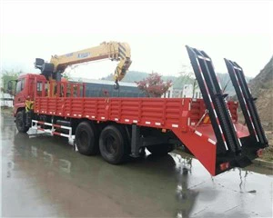 Truck Mounted With Telescopic Crane