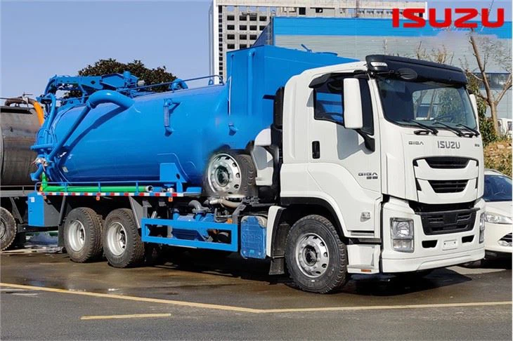 ISUZU GIGA 6X4 Sewer Vacuum Truck