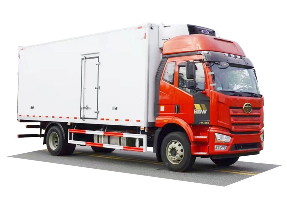 6 Wheelers 46 CBM Refrigerated Truck