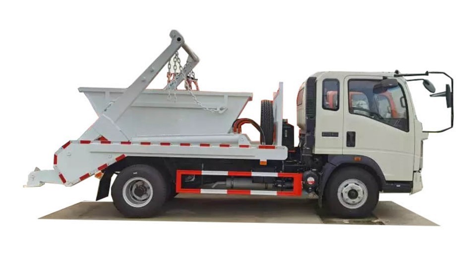 HOWO 3 Tons Skip Loader Garbage Truck