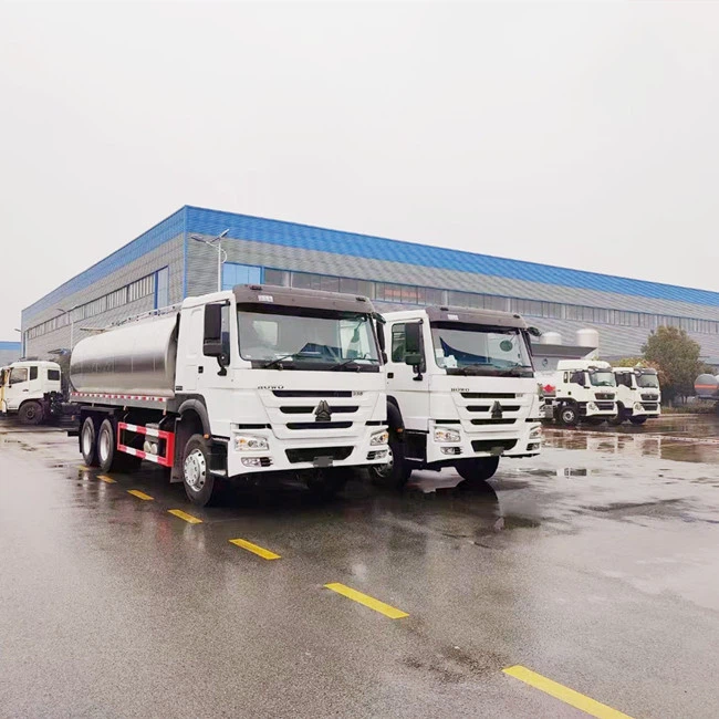 SINOTRUK HOWO 16,000L Milk Tanker Vehicle