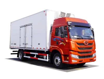 6 Wheelers 42 CBM Refrigerated Truck