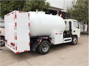 Dongfeng 3Tons LPG Bobtail Truck For LPG Gas Transport And Dispensing