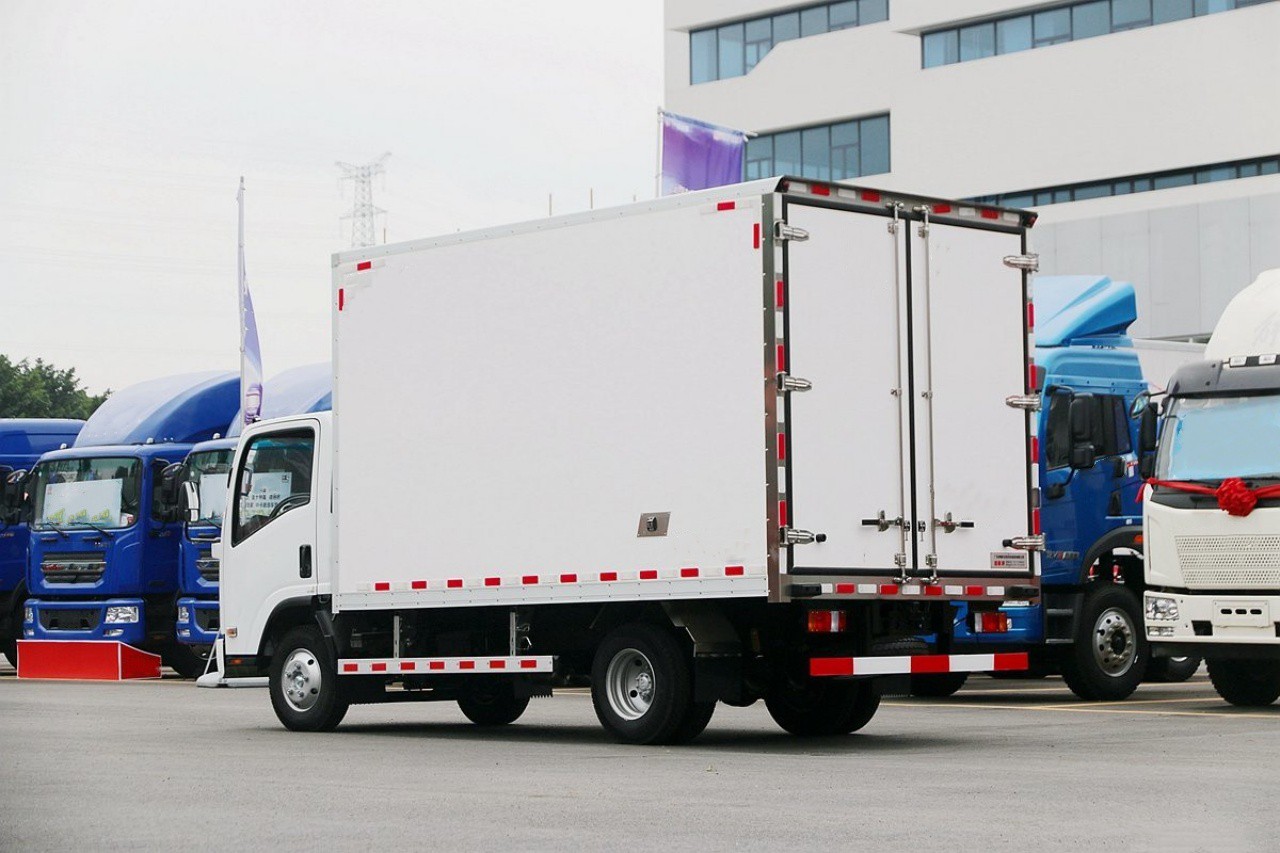 Refrigerated Box Truck 2