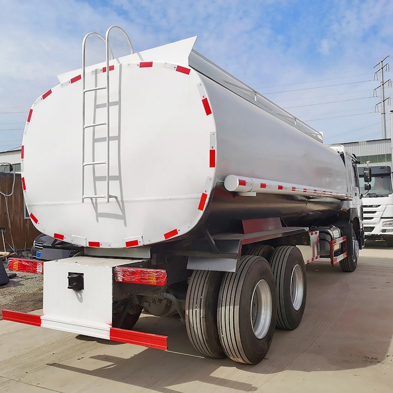 10 Wheelers 20 CBM Corrosive Tank Truck 4