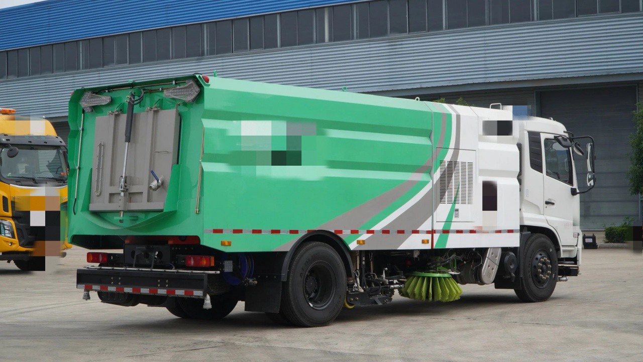 10 m3 Street Washing Sweeper Truck 6