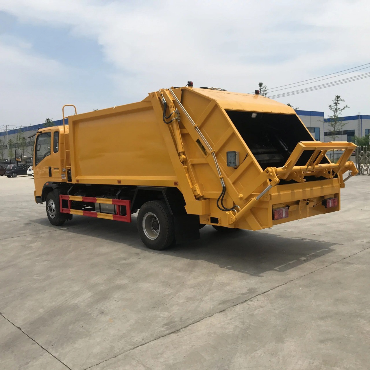 HOWO 6CBM Waste Compactor Truck 7