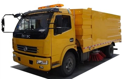 6 Wheelers 8 CBM Road Sweeper