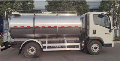 HOWO Rhd 5CBM Milk Truck